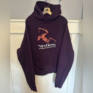 Moonlight Mansion "archives" cropped boxy pullover hoodie